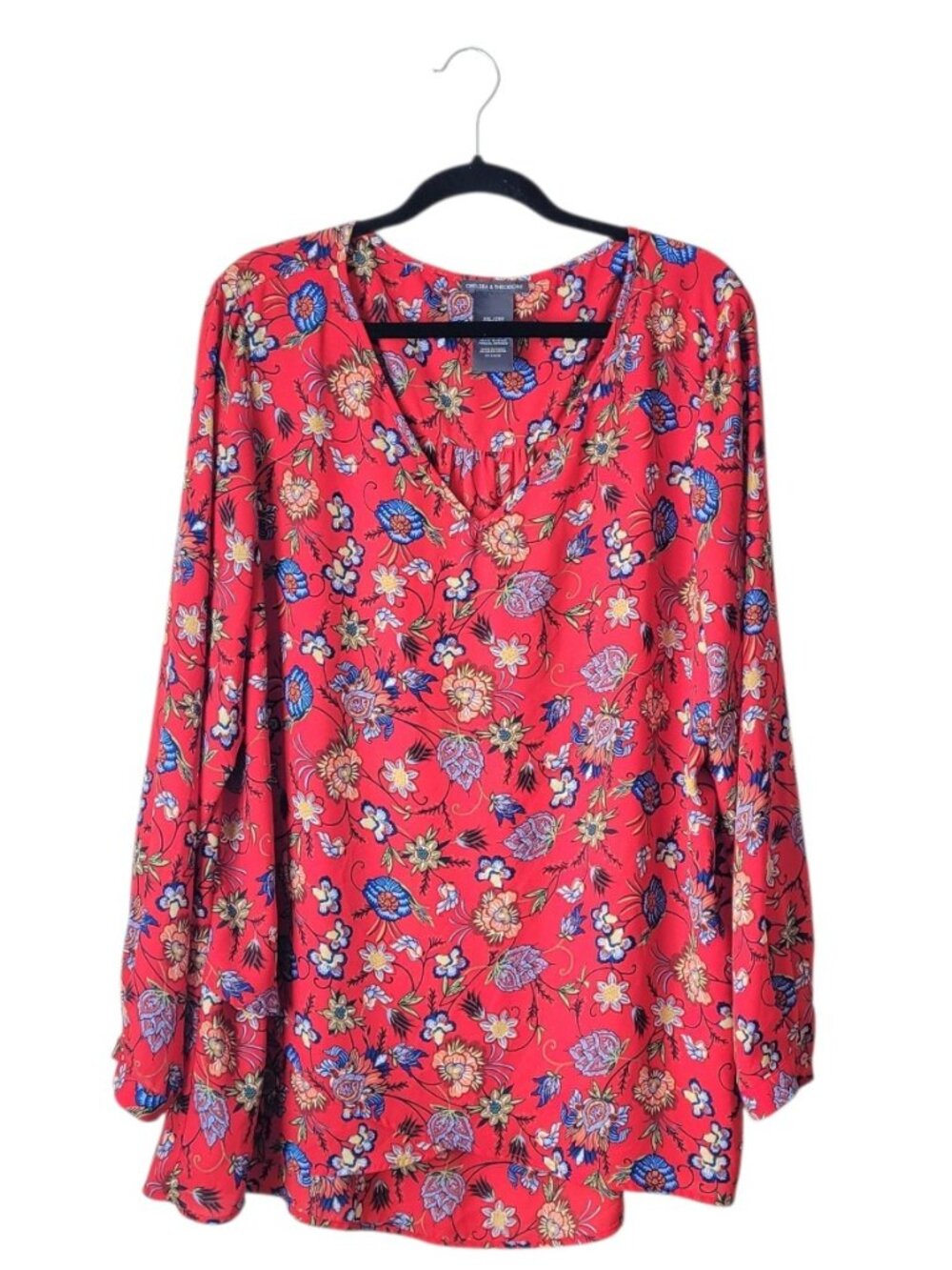 Chelsea & Theodore Red Floral V-neck Blouse
